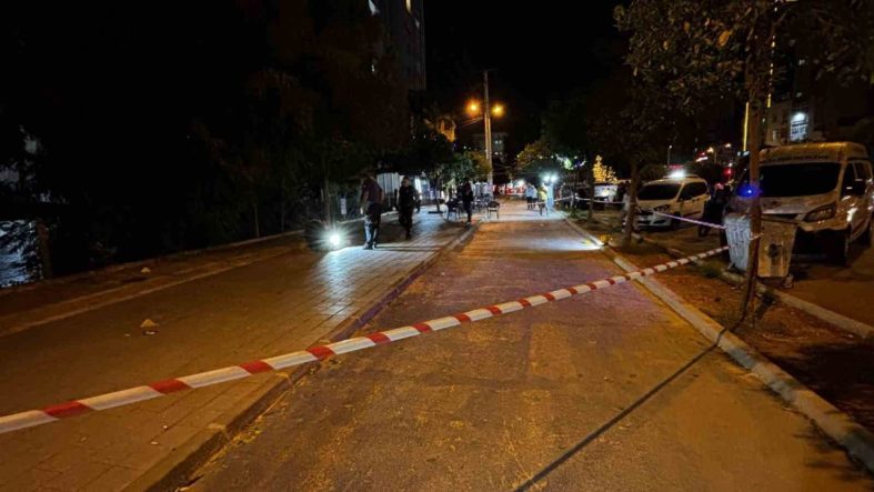 Kaldırımda yürürken silahlı saldırıda yaralandı