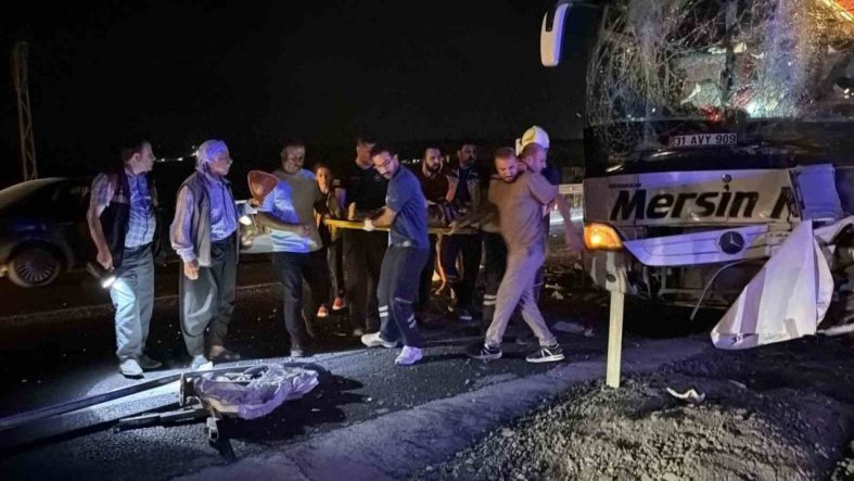 Şanlıurfa’da yolcu otobüsleri çarpıştı: 13 yaralı