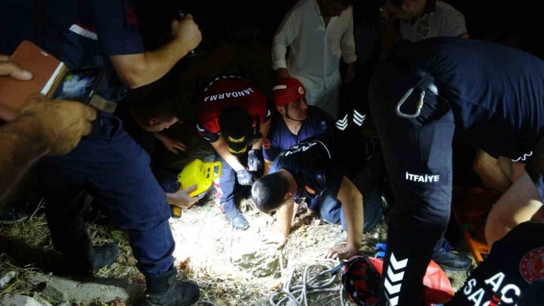 Side Antik Kent’te kuyuya düşen çocuğa nefes kesen kurtarma operasyonu
