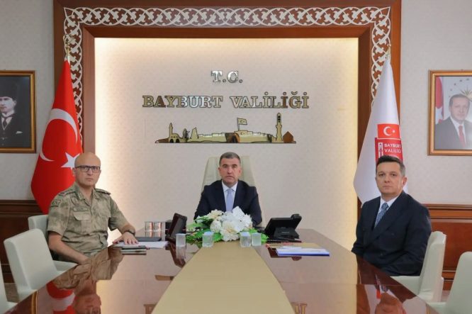 Vali Eldivan ‘Terörsüz Türkiye’ gündemli güvenlik toplantısına katıldı