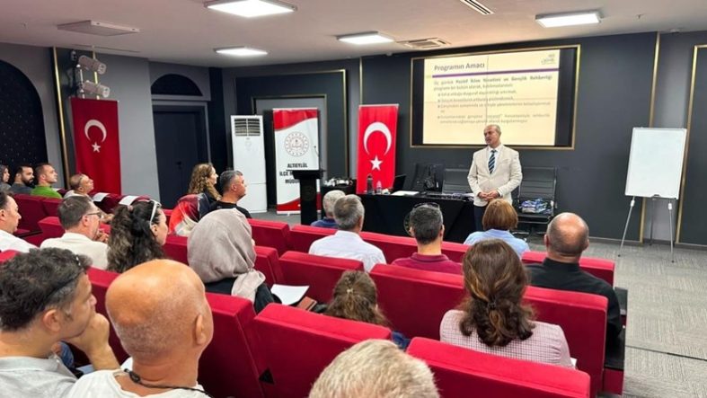 Altıeylül’de gençlerle iletişim ve rehberlik süreçleri güçleniyor (1)