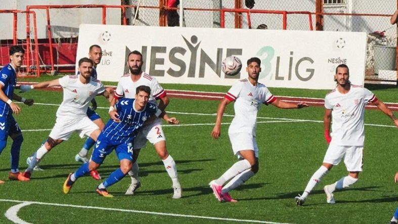 Ayvalıkgücü Belediyespor, Bigaspor'a puan vermedi 2-1
