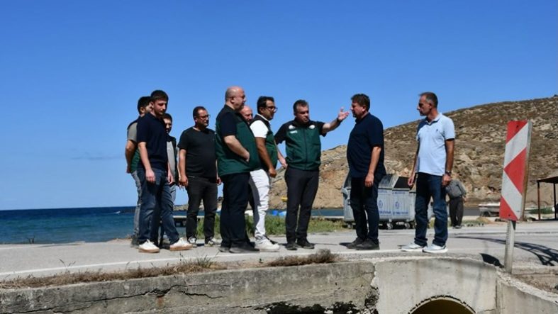Balıkesir Erdek’te Taşkın Riskine Karşı Çalışmalar Sürüyor (1)