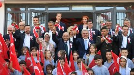 Balıkesir’de 187 bin öğrenci için ilk ders zili çaldı (1)