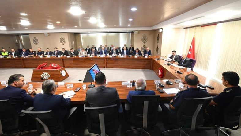 Balıkesir’de Okullar Açılmadan Önce Kritik Toplantı! (1)