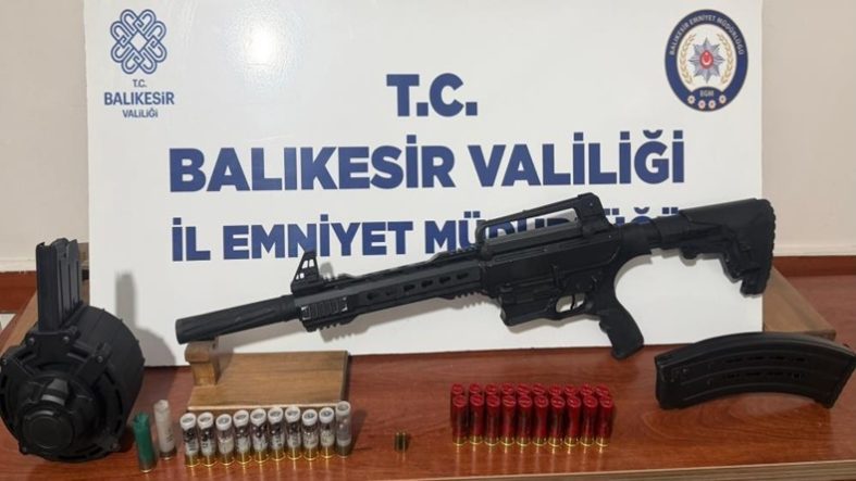 Biga'daki silahlı olayın şüphelisi Bandırma yolunda yakalandı