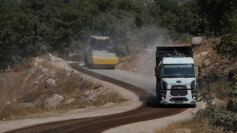 Büyükşehir Dursunbey’de Ulaşım Konforunu Artırıyor (1)