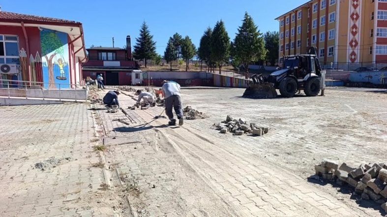 Dursunbey’de Okullar Yeni Eğitim Yılına Hazırlanıyor (1)