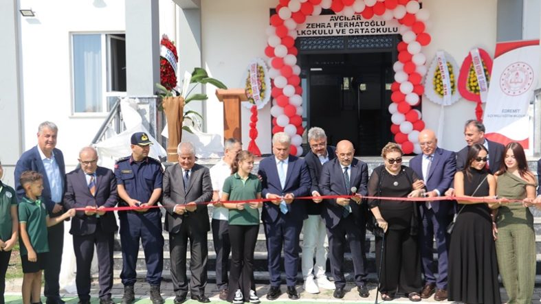 Edremit’e yeni okul kazandırıldı Zehra Ferhatoğlu’nun adı eğitim yuvasında yaşayacak (2)