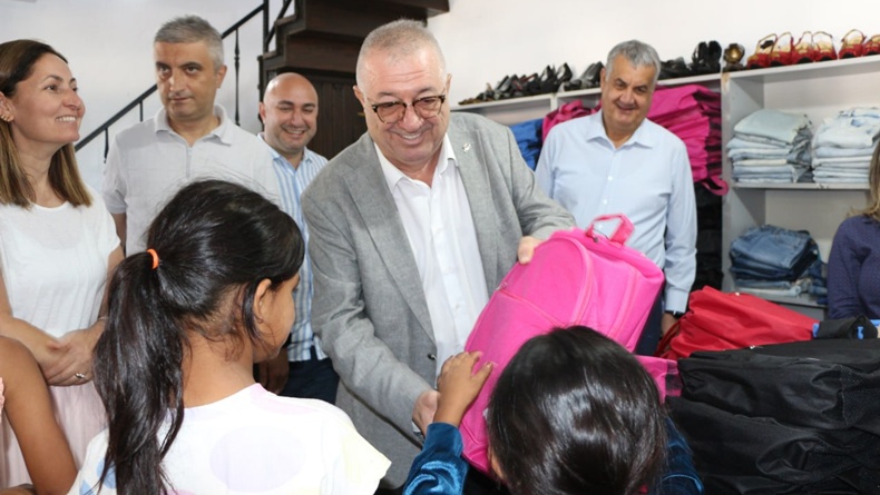 Edremit’te 500 Öğrenciyi Sevindirecek Destek Başladı
