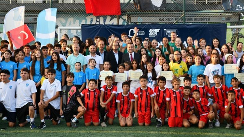 Yaz Spor Okulları Kapanış Töreni gerçekleştirildi (2)