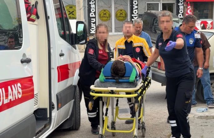 Bolu’da haber takibi yapan gazetecilere sağlık çalışanlarından "Eşeğe mi diyoruz, çekmeyin" tepkisi