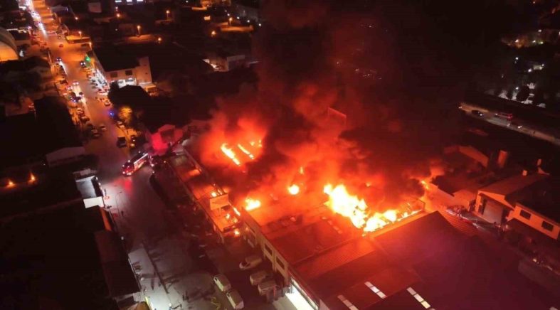 Eskişehir’de sanayi sitesindeki dükkanda korkutan yangın