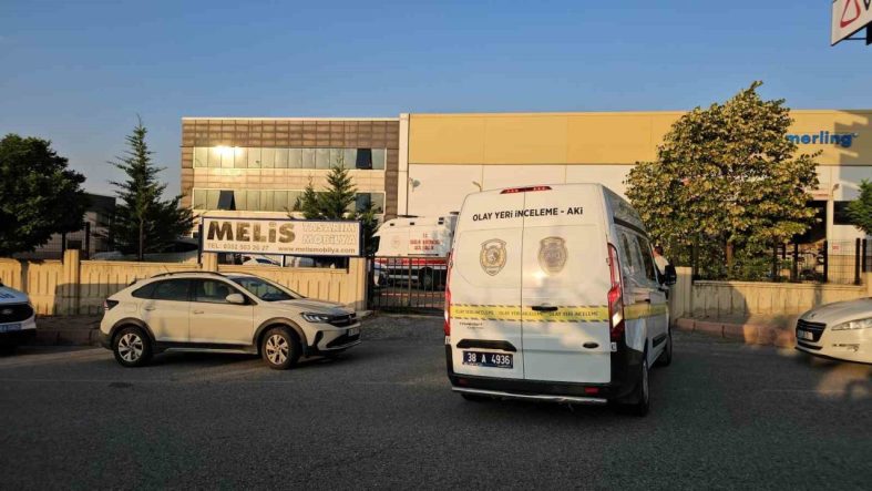 Kayseri’de bir şahıs fabrika önünde intihar etti