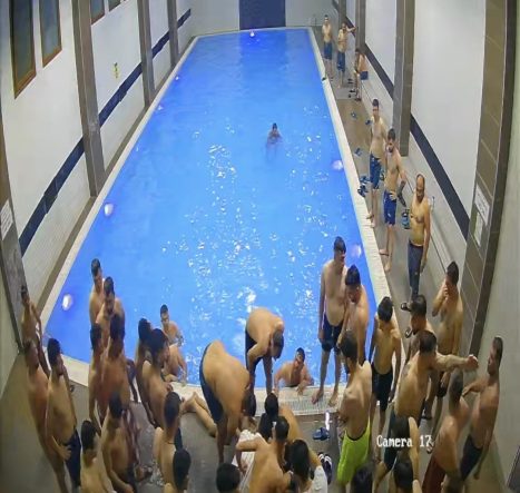 Kayseri’de havuzda arkadaşlarıyla eğlenen şahıs boğulma tehlikesi geçirdi