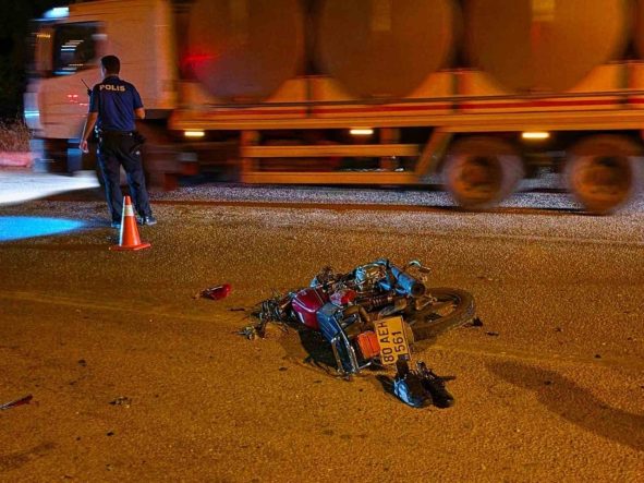 Osmaniye’de motosiklet ile hafif ticari araç çarpıştı: 1 ölü