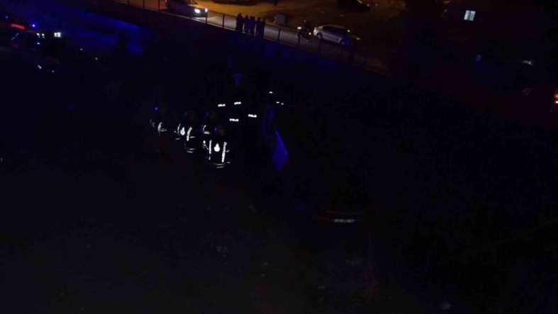 Ümraniye’de park halindeki otomobil alt yola yuvarlandı: 1 kişi hayatını kaybetti