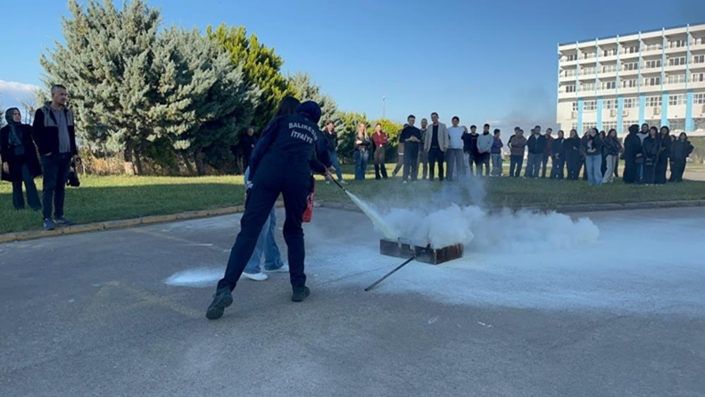 Balıkesir’deki Üniversitede tatbikat heyecanı