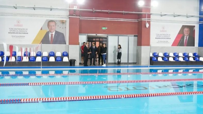 ÖZALP, BANDIRMA'DA GENÇLİK VE SPOR TESİSLERİNİ İNCELEDİ