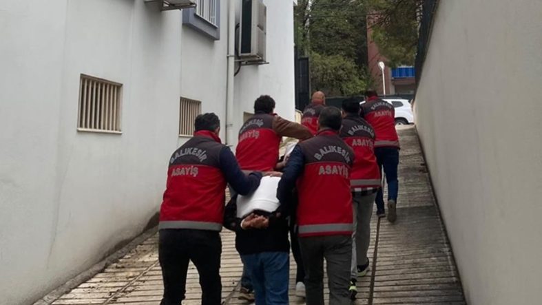 Balıkesir polisi üst üste operasyonlarla cinayeti aydınlattı (1)