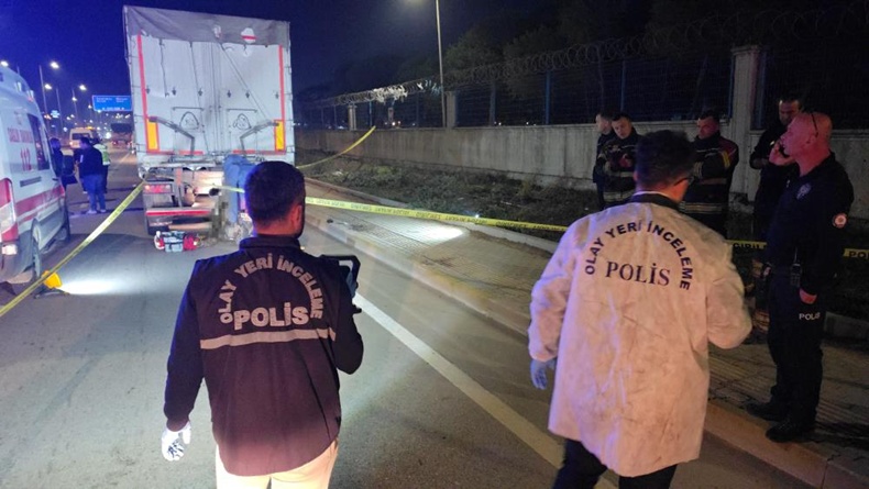 Balıkesir’deki feci kazada motokurye hayatını kaybetti