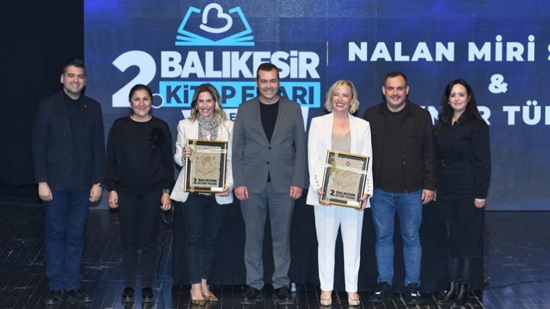 Birbirinden kıymetli yazarlar Balıkesir Kitap Fuarı’nda (4)