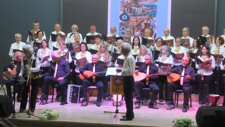 Gömeç’te türkü şöleni: Anadolu’nun sesi gönülleri fethetti