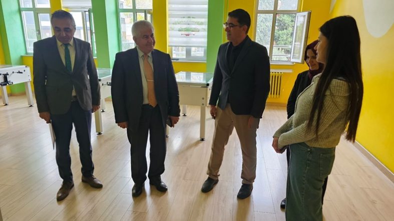 İl Millî Eğitim Müdürü Kal’dan Karesi Atatürk İlkokuluna Ziyaret