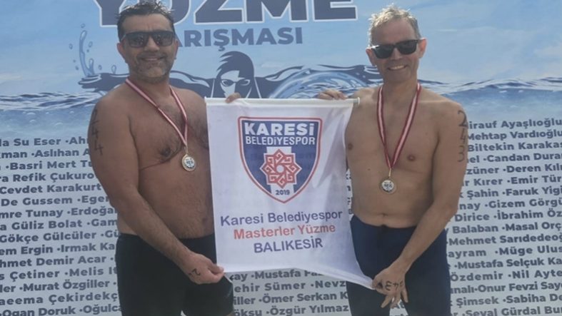 Karesi Belediyesporlu Yüzücülerden Kız Öğrenciler İçin Anlamlı Kulaç