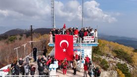 Sındırgı'da Cumhuriyet coşkusu Ulus dağı zirvesine taşındı (1)