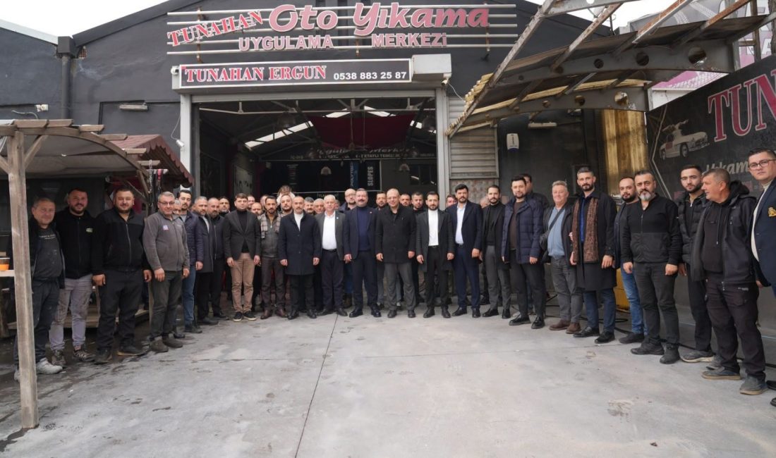 Aynı sofrada buluştular, esnafı dinlediler Balıkesir’de siyaset ve esnaf buluşmalarına bir yenisi daha eklendi. MHP