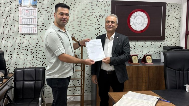 Yeni Parti Karesi İlçe Başkanı Mazbatasını Aldı “Artık Çalışma Zamanı” (3)