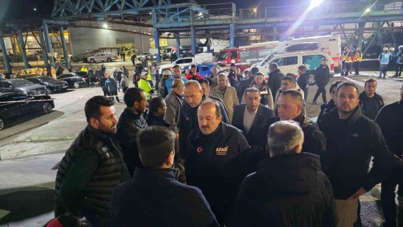 AFAD Başkanı Pehlivan, Soma’da arama kurtarma çalışmaları hakkında bilgi aldı