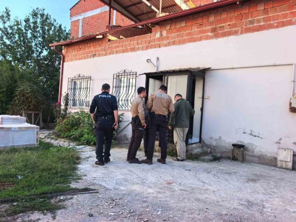 İnegöl’de 63 yaşındaki şahıs evinde ölü bulundu