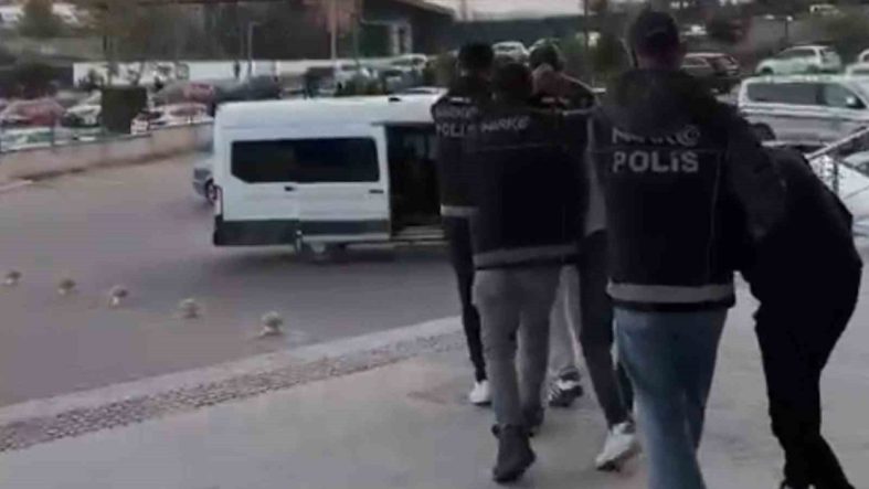 Kırıkkale’de uyuşturucu tacirlerine operasyon: 5 tutuklama