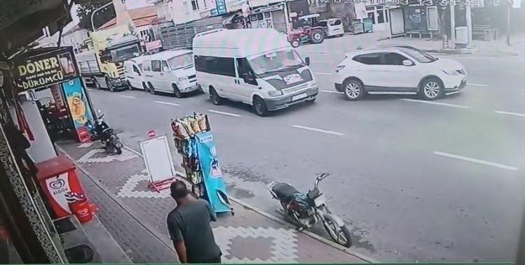 Nevşehir’de tırın neden olduğu zincirleme kaza kamerada