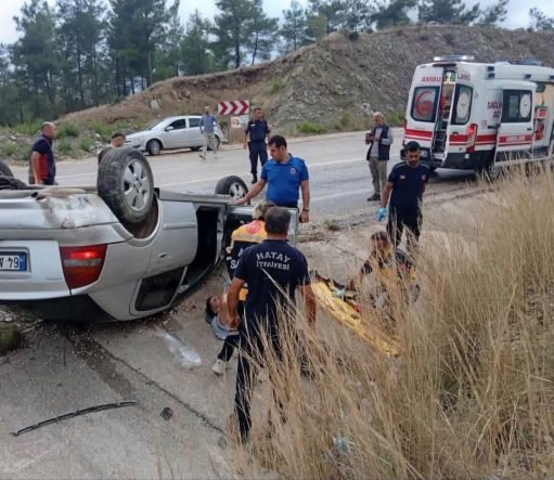 Yayladağı’nda takla atan otomobilin sürücüsü yaralandı